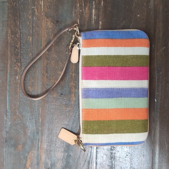 NWOT Coach Wristlet - Picture 2 of 5